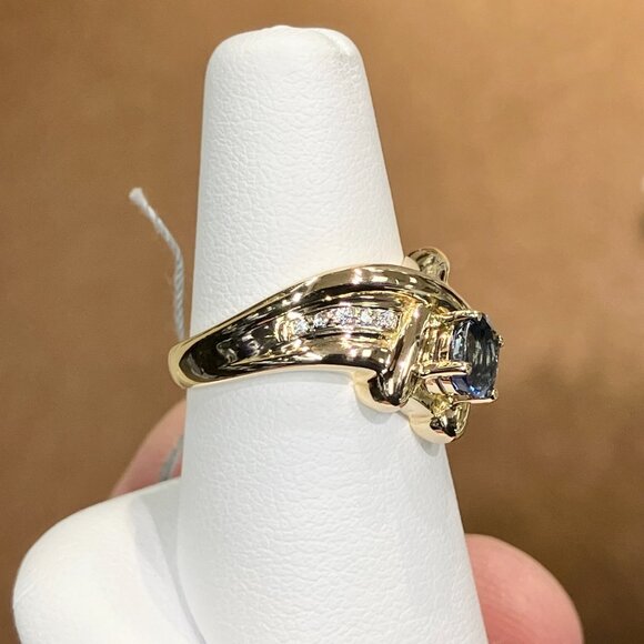 Sapphire And Diamond Gold Ring - Picture 4 of 6